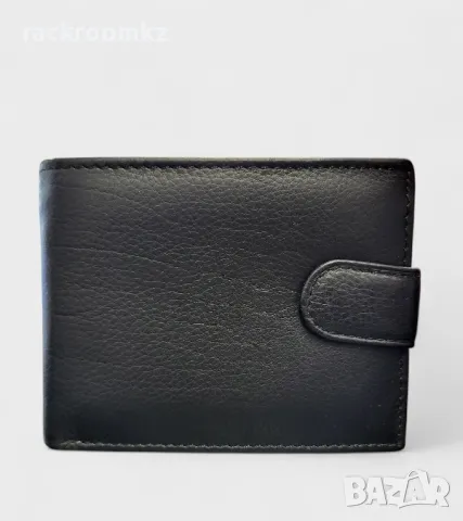Мъжки кожен портфейл с копче в черен цвят