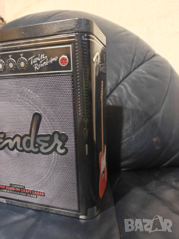 Fender METAL BOX-PLUG-IN Craft Lager Beer and Pint Glas, снимка 10 - Китари - 53378258