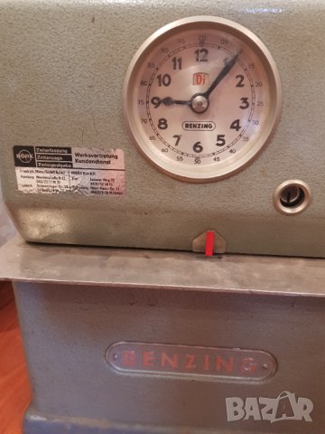 Стара машина за  присъствие на работа във фабрика с часовник Benzing, снимка 15 - Антикварни и старинни предмети - 37091040