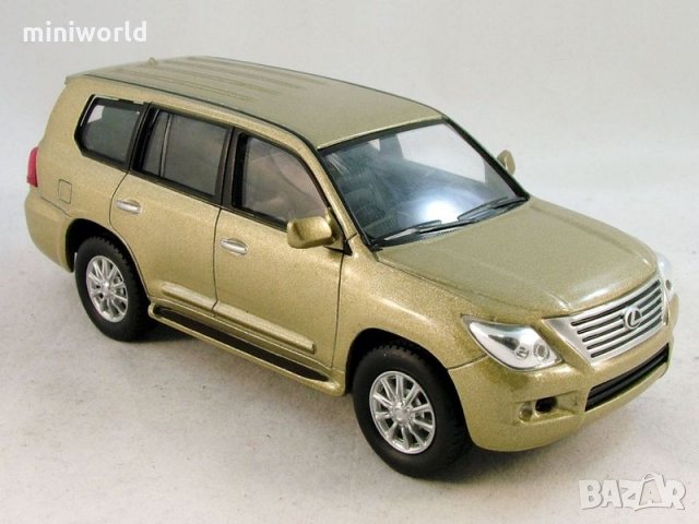 LEXUS LX 570 - мащаб 1:43 на ДеАгостини моделът е нов в блистер, снимка 2 - Колекции - 31145345