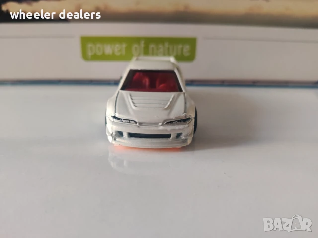 Метална количка Hot Wheels Custom 01 Acura Integra 1/64, снимка 8 - Колекции - 50745478