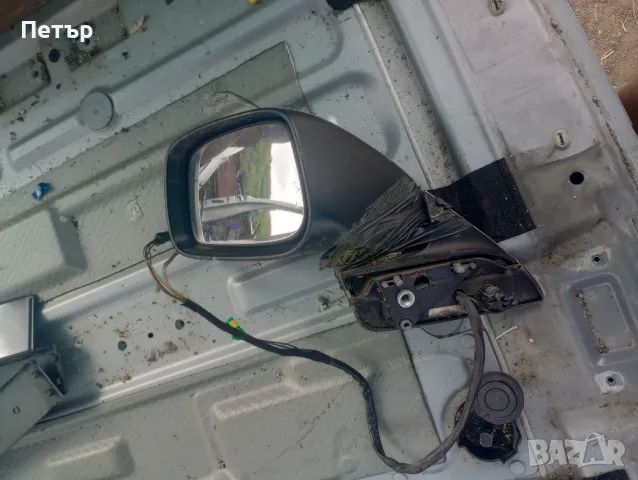 Ляво огледало ситроен ц8 Пежо 807 ланчия федра , снимка 2 - Части - 50155111