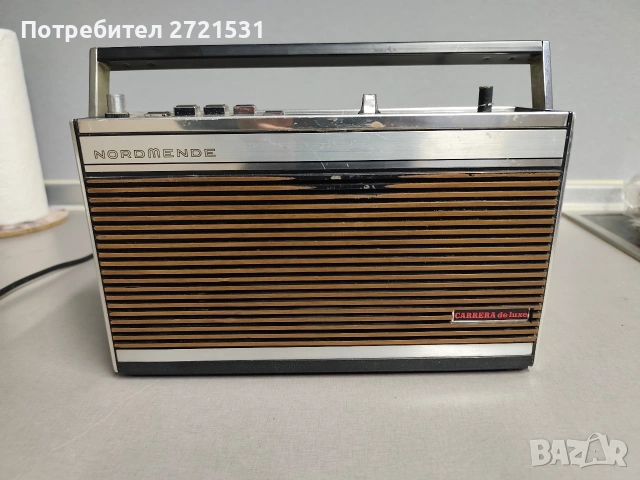 Ретро транзистор Nordmende Carrera Deluxe