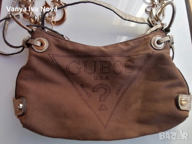 Guess оригинална ефектна чанта , снимка 1 - Чанти - 38499600