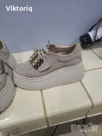 Дамски обувки на подметка, снимка 2 - Дамски ежедневни обувки - 52853366