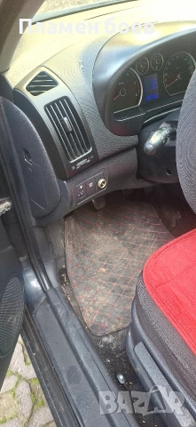 хюндаи i30 2010год., снимка 10 - Автомобили и джипове - 53170609