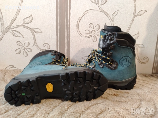 Туристически обувки La sportiva, снимка 3 - Екипировка - 53293121