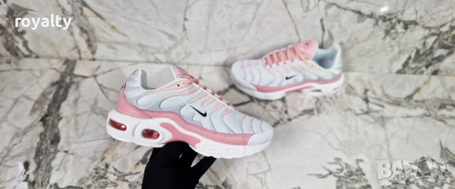 Nike Нови Дамски Маратонки Найк 36-40 Номер, снимка 2 - Маратонки - 54091372