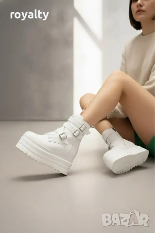 Боти на платформа - бяла кожа