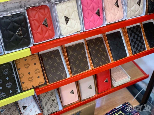 портмонета в кутия karl lagerfeld ysl saint laurent guess prada pinko MCM chanel , снимка 10 - Портфейли, портмонета - 50999464