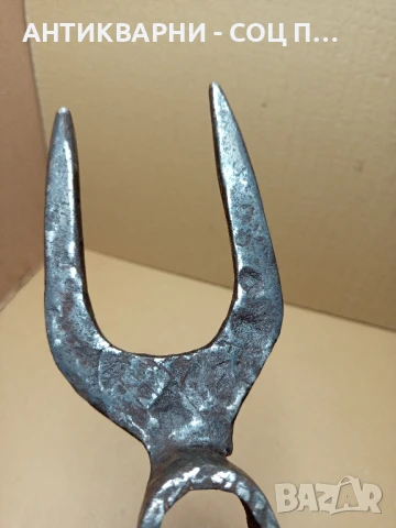 Соц Стар Ръчно Кован Инструмент За Копане Тегло 0.900кг., снимка 8 - Антикварни и старинни предмети - 50489357