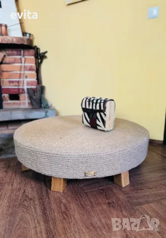 Ръчно изработена табуретка от юта!