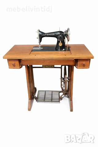 Винтидж шевна машина Singer с дървена маса и крачен механизъм, снимка 2 - Антикварни и старинни предмети - 54031310