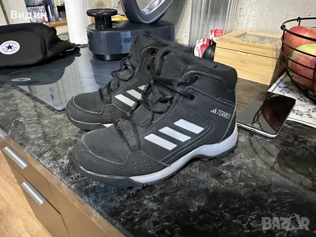   Adidas   Terrex , снимка 2 - Детски боти и ботуши - 56188643