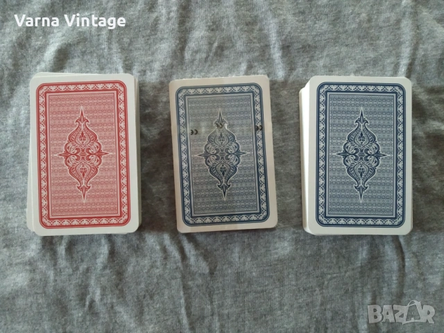 Три тестета карти в оригинален калъф НОВИ. Berliner Spielkarten Германия., снимка 3 - Карти за игра - 54138768