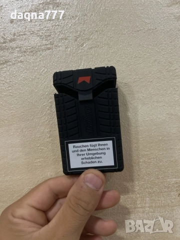 Рядък колекционерски калъф за цигари Marlboro F1 Limited Edition (2014) – ЧИСТО НОВ, снимка 9 - Колекции - 55752606