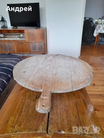 Стара дъска за размесване на хляб