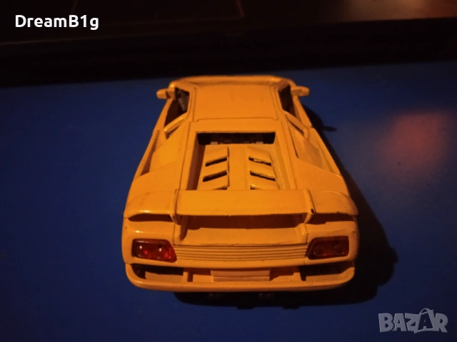 Метален модел Lamborghini Diablo 1/32 от 90-те vintage, снимка 2 - Колекции - 54336627