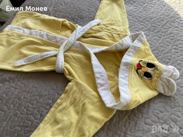 Детски халат, снимка 2 - Хавлии и халати - 48959263