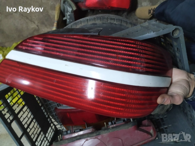 Десен стоп за Peugeot 406 4 врати.  9630364777