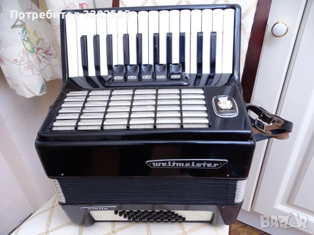 Акордеон Велтмайстер Стела 40 баса – перфектно състояние, снимка 2 - Акордеони - 52636666
