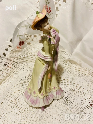 порцеланова статуетка , снимка 5 - Статуетки - 51021733