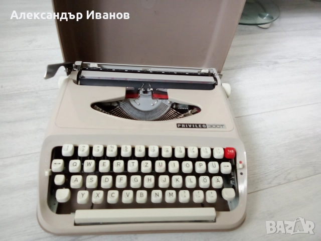 Японска пишеща машина PRIVILEG 1972 г.