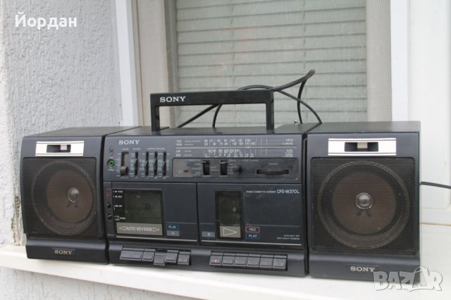 Радио касетофон ''Sony'', снимка 1 - Антикварни и старинни предмети - 40750189