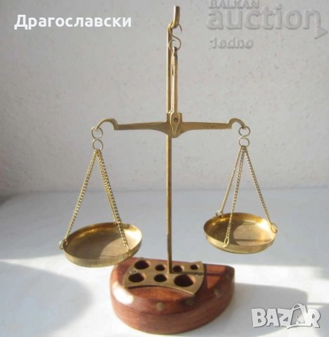 Различни модели стари, декоративни везни:  везничка ВЕЗНА кантар Темида, дърво и месинг, снимка 12 - Декорация за дома - 28870527