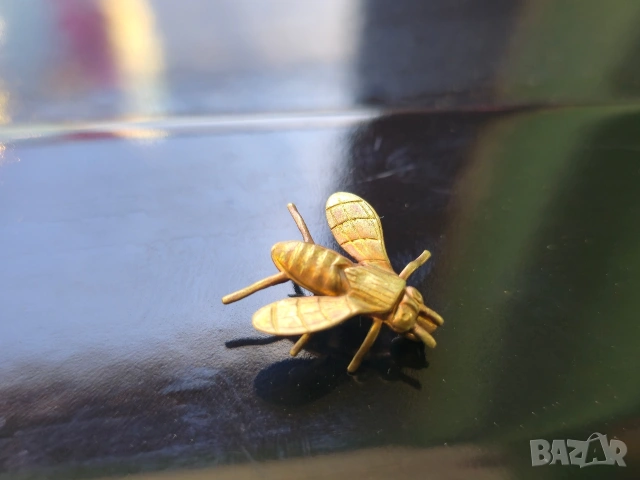 Стара бронзова брошка муха, снимка 3 - Антикварни и старинни предмети - 54320421