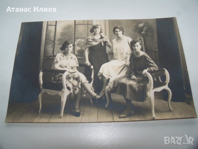 Три стари пощенски картички, ученички от Свищов 1928 - 1930г., снимка 2 - Филателия - 40148915