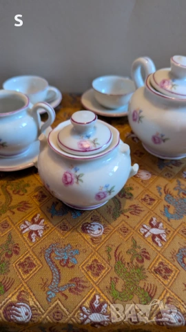 Порцеланов сервиз , снимка 3 - Сервизи - 53154682