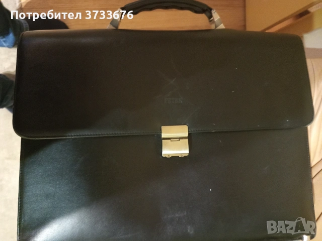 зМъжка луксозна бизнес чанта.Естествена кожа, няколко прегради обшити с луксозен хастар..