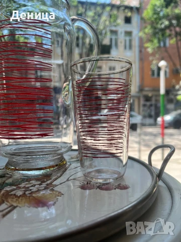 Ретро комплект за студени напитки Кана+ 6 чаши в кашонче Височина на чашите-12 см и вместимост на ок