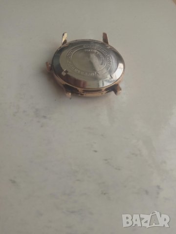 Продавам позлатен часовник UMF Ruhla позлатен, снимка 4 - Мъжки - 29420856