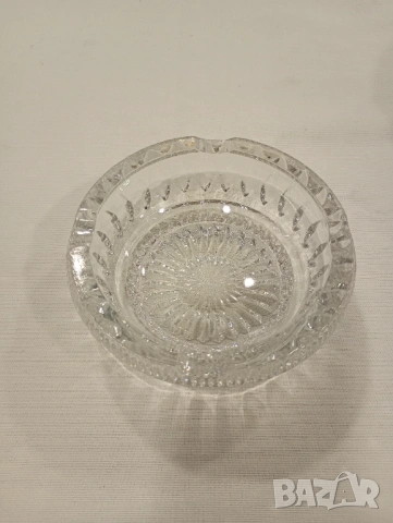 Кристален тежък пепелник от соца.