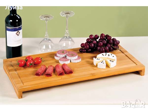 Красиво бамбуково плато за рязане и сервиране