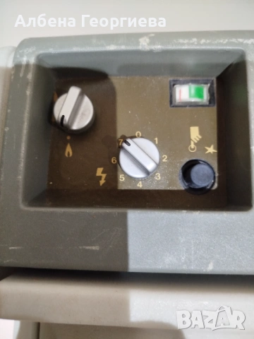 Къмпинг хладилник Mobil Cooler Electrolux 12/220 V/ GAZ, снимка 4 - Хладилни чанти - 53301650