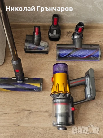  Вертикална прахосмукачка Dyson V12, снимка 1
