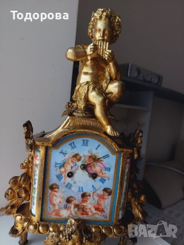 Много рядък Каминен бронзов часовник-Франция 19 век ,позлата, порцелан, 4 200 €, снимка 4 - Стенни часовници - 52310498