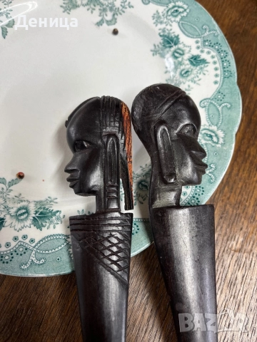 Комплект  ръчно резбовани дървени прибори за сервиране на салата, състоящи се от голяма лъжица и вил, снимка 6 - Прибори за хранене, готвене и сервиране - 52487608