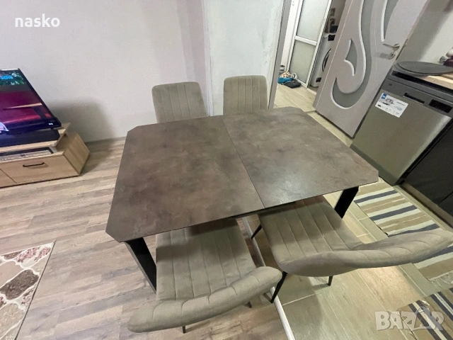 Трапезна Маса разтегателна с четири стола, снимка 10 - Маси - 54156501