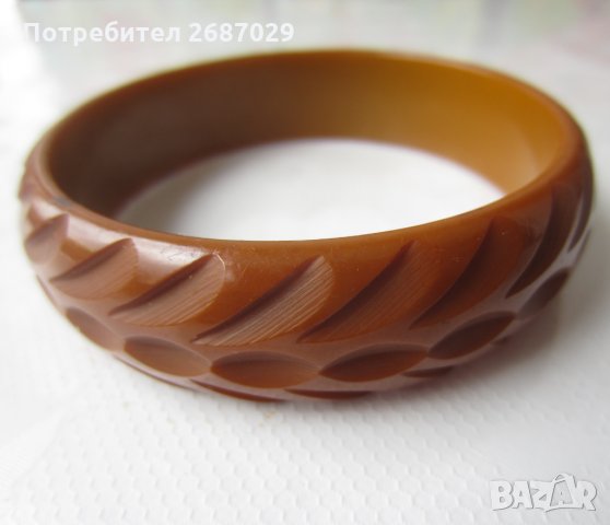 Гривна резбован бакелит кафяв цвят 24 гр, снимка 1