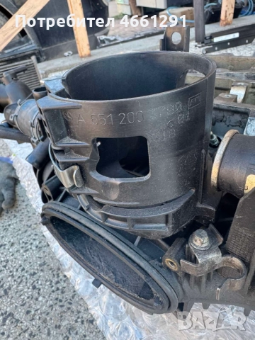 Пластмасова тръба фланец охладителната течност Мерцедес Mercedes 2.2Cdi само за 40лв. A6512003700, снимка 3 - Части - 52554495