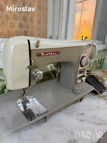 Ретро шевна машина Brother (Zig zag) 1965г. Германия, снимка 3 - Антикварни и старинни предмети - 54134591