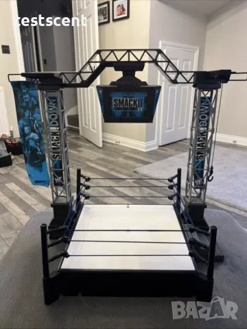 Ринг за играчки WWE Raw Mattel Wrestling Ring Spring Loaded Launcher 2012 кеч wrestling арена arena, снимка 9 - Колекции - 48723736