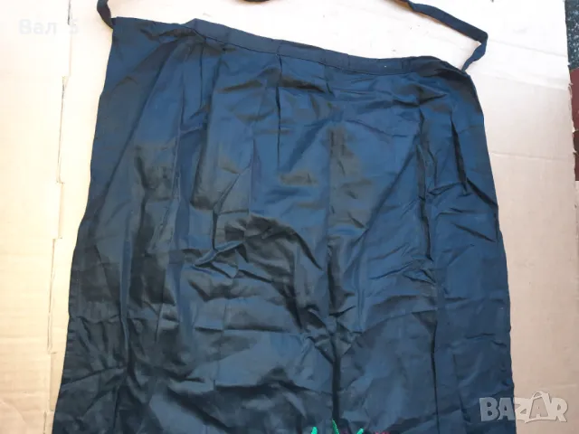 Автентична престилка , носия, снимка 3 - Антикварни и старинни предмети - 48088811