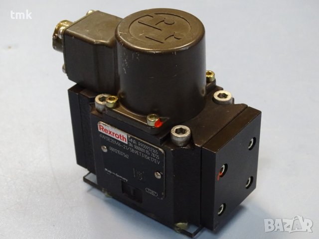 серво клапан Rexroth 4WSE2EM6-21/5B9ET315K17EV directional ser-valves in 4-way variant, снимка 2 - Резервни части за машини - 37994701