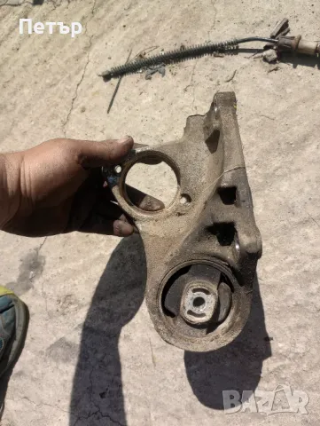 Планка висящ лагер Пежо 807 ситроен ц8 2.0,2.2хди 1484797080, снимка 2 - Части - 50038330