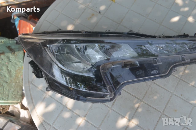 ОРИГИНАЛЕН ДЕСЕН ФАР НА ТОЙОТА КОРОЛА Е2021, TOYOTA COROLLA FASTBACK E21